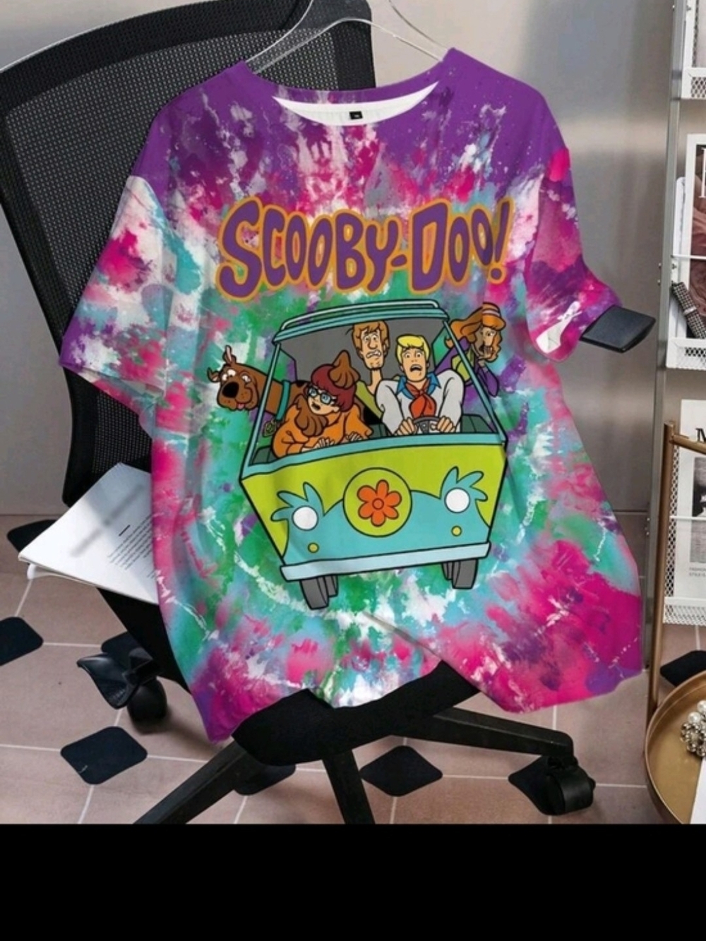 PRICE DROP👇🏼 Tie-Dye Scooby Doo Graphic Women's Tee - Multicolor